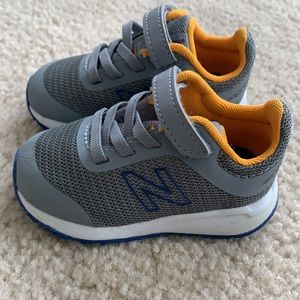 Toddler baby boy new balance size 5 wide